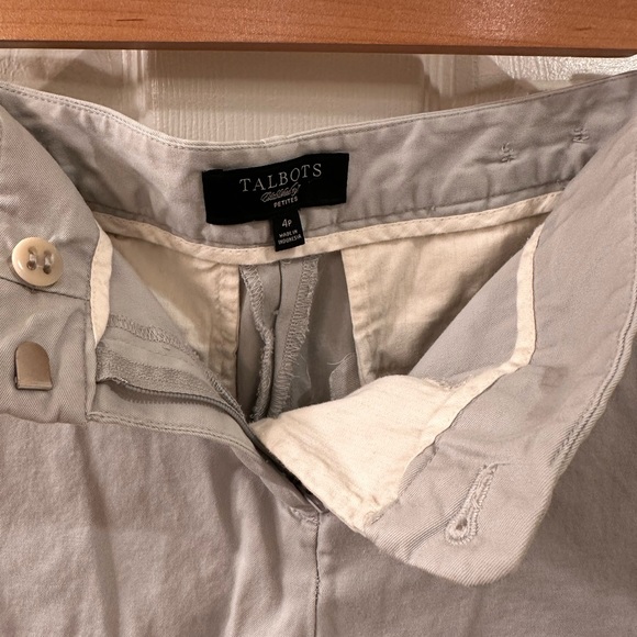 Talbots ladies’ shorts size 4p. Pre-owned - Picture 5 of 5